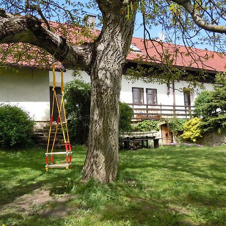 Ubytovani V Ceskem Raji Hotel Holín Exterior foto